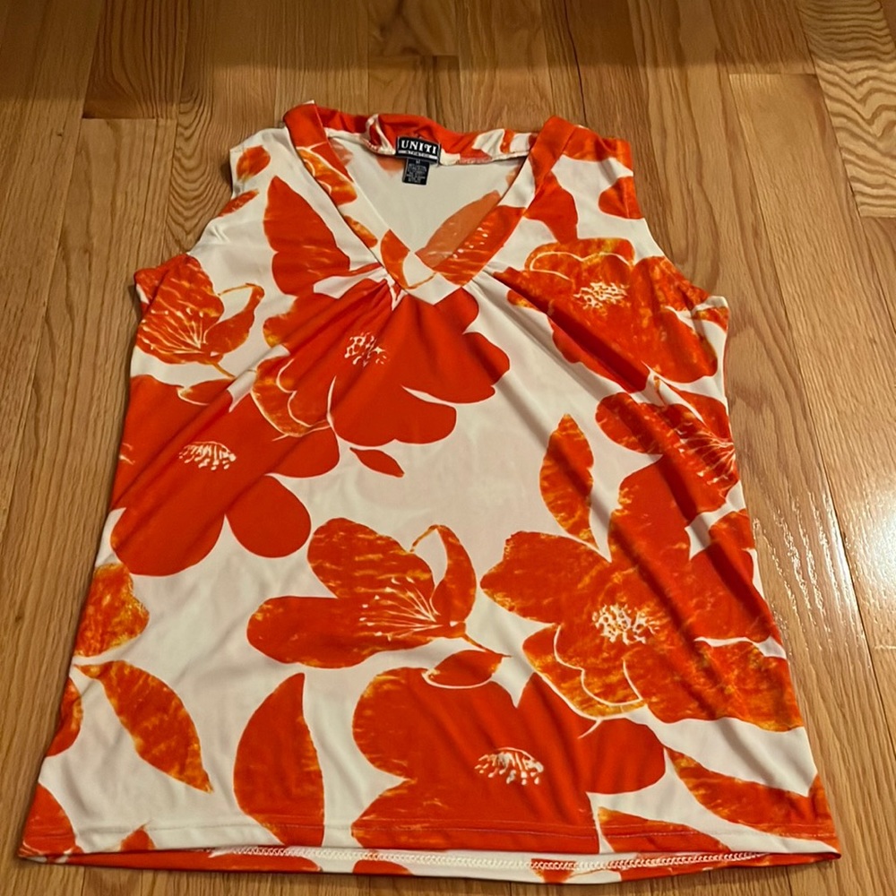 Womens medium tank top